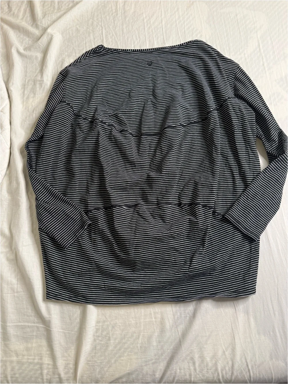 Women’s Black & White Striped Long-Sleeve Top